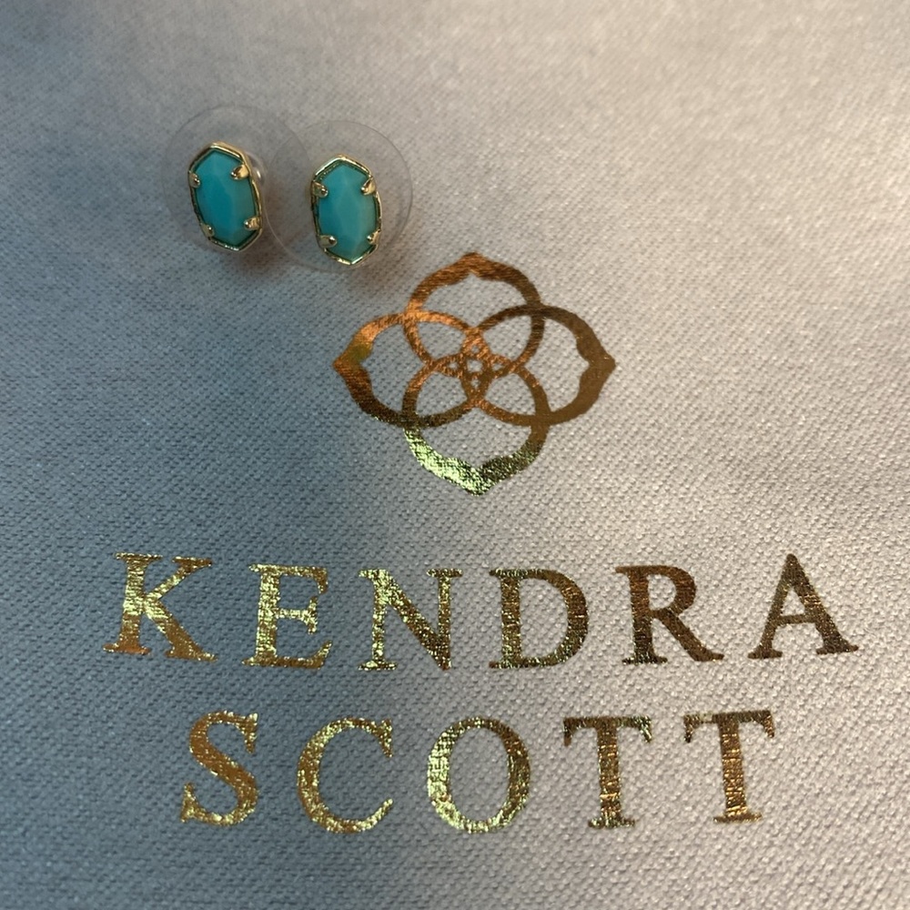Kendra Scott | Emilie | Light Blue Magnesite Gold Stud Earrings